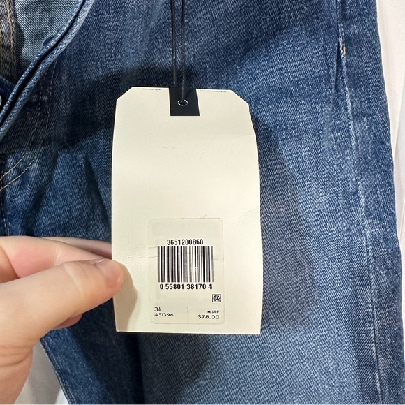 Nwt levis button fly 501 denim jean shorts stretchy sits at waist - Picture 7 of 11